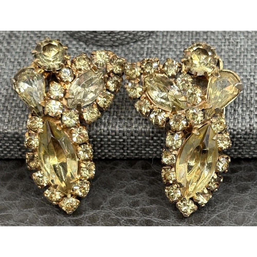 Vintage Signed Weiss Rhinestone Jonquil Crystal Cluster Clip On Earrings